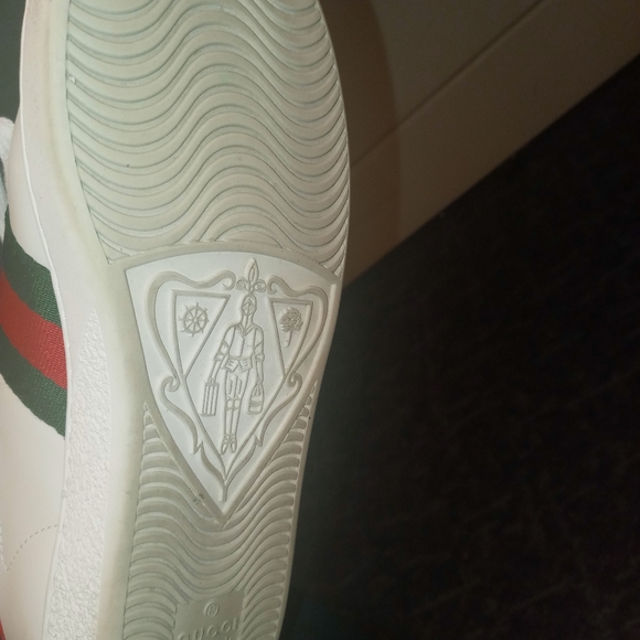 SOLD! Gucci Ace Bee Sneakers 34.5 - Picture 4 of 14